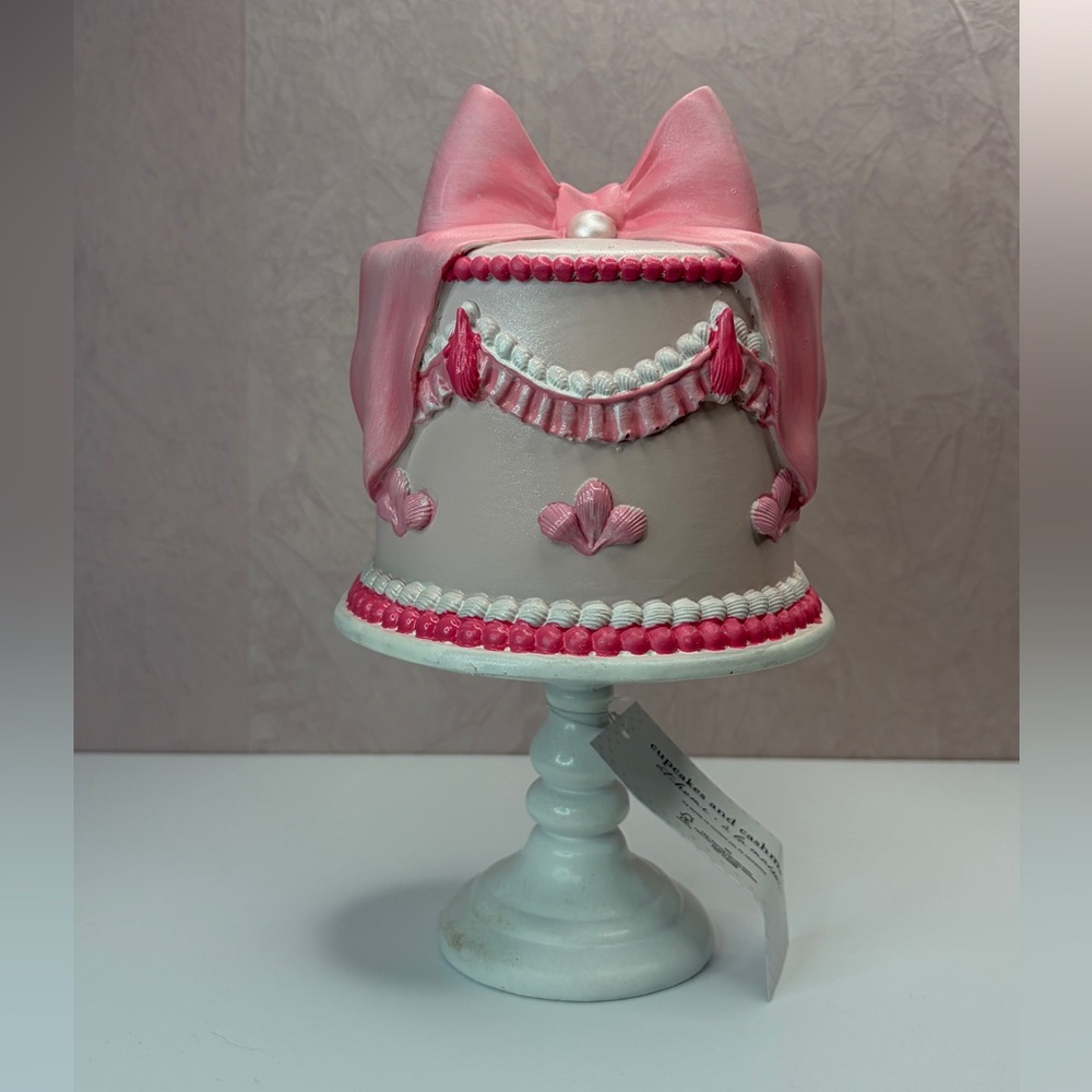 Cupcakes and Cashmere Pink and White Decorative Cake with Bow - Picture 9 of 14